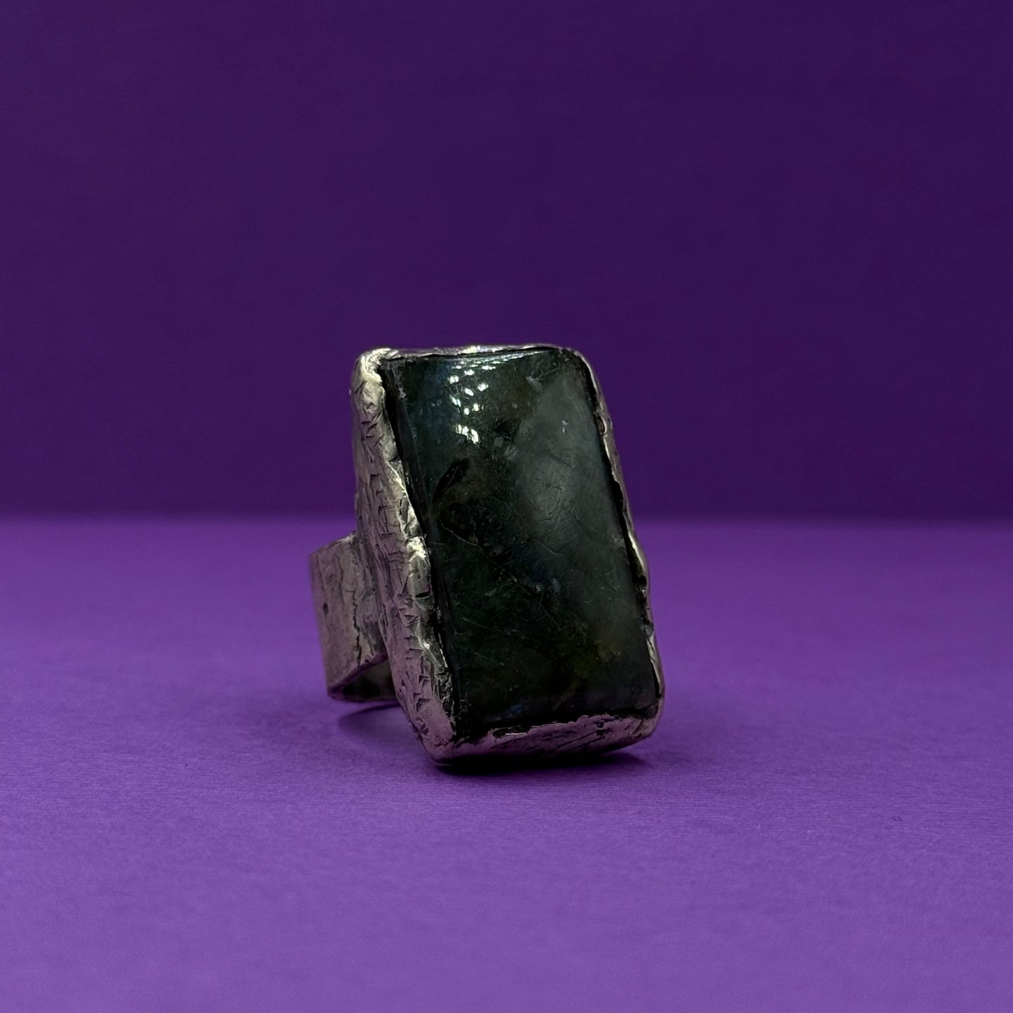 Handmade silver ring with natural labradorite