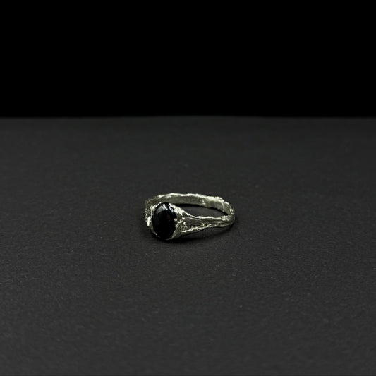 Handmade silver ring with hematite