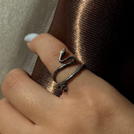 Adjustable silver snake ring